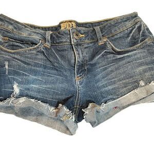 Sneak Peek Denim Shorts Size L.